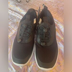 NWT Rugged Shark Black Slip On Shoes Size 10